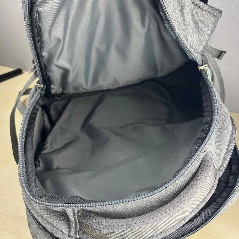 The North Face Recon Backpack Gray Mint Green FlexVent Daypack Hiking Bag